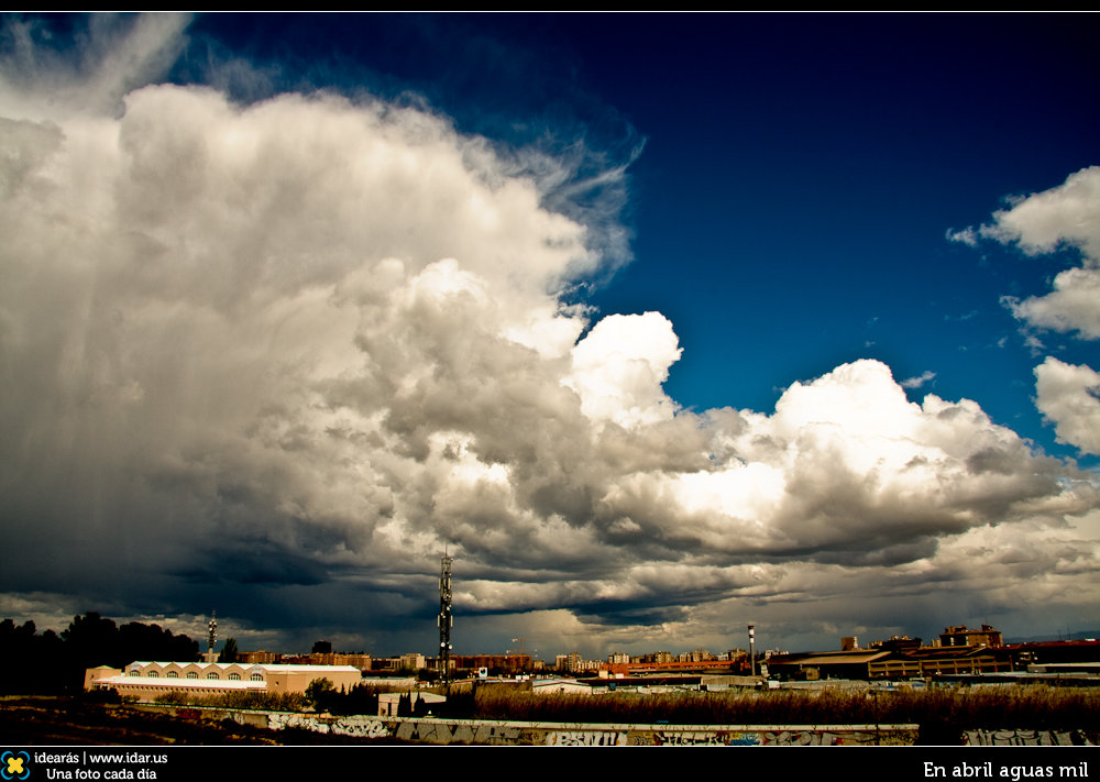 En abril aguas mil
